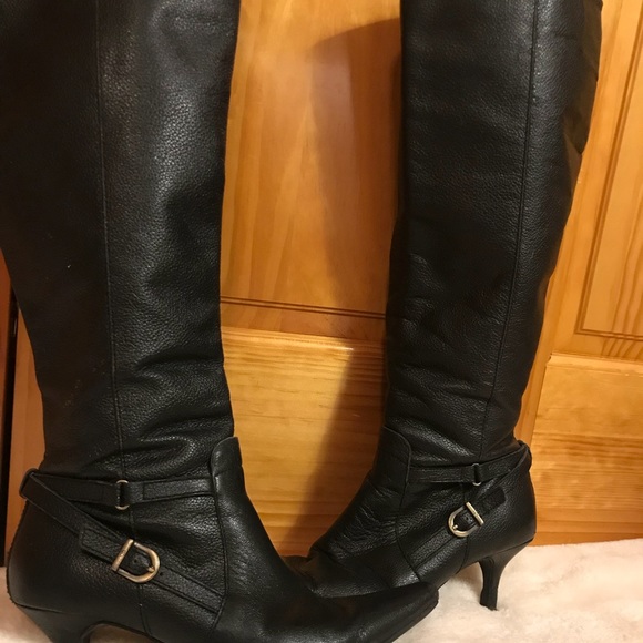 Gorgeous Black Leather Boots Like New! - Picture 5 of 7